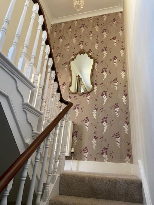 Lovely Spacious Home, 8Mins Walk To York Minster Exterior photo