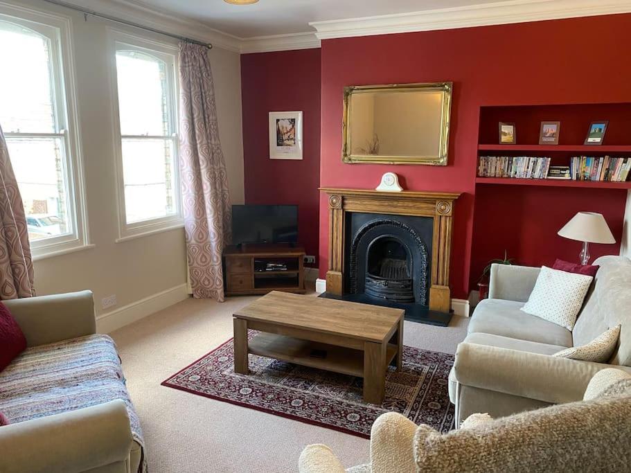 Lovely Spacious Home, 8Mins Walk To York Minster Exterior photo
